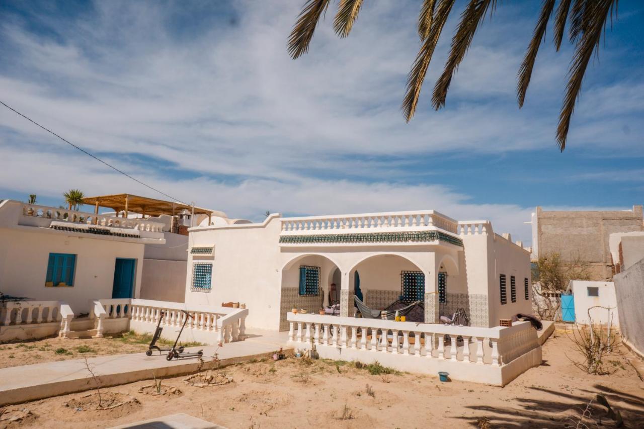 Wostel Djerba Apartment Erriadh Bagian luar foto